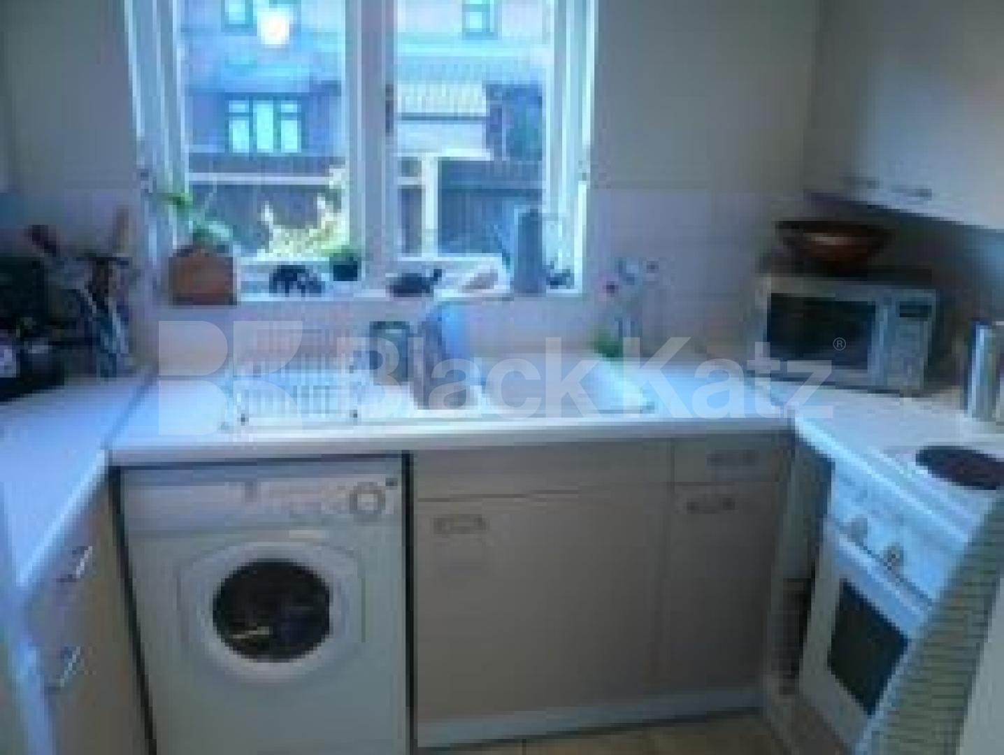 			1 Bedroom, 1 bath, 1 reception Flat			 Julianna Close, EAST FINCHLEY N2